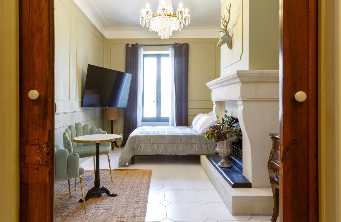 Le 215 Gambetta Boutique Hotel En Provence Cavaillon Exterior photo